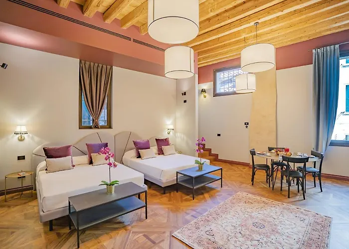 Corte Rubbi 6 Deluxe Apartment